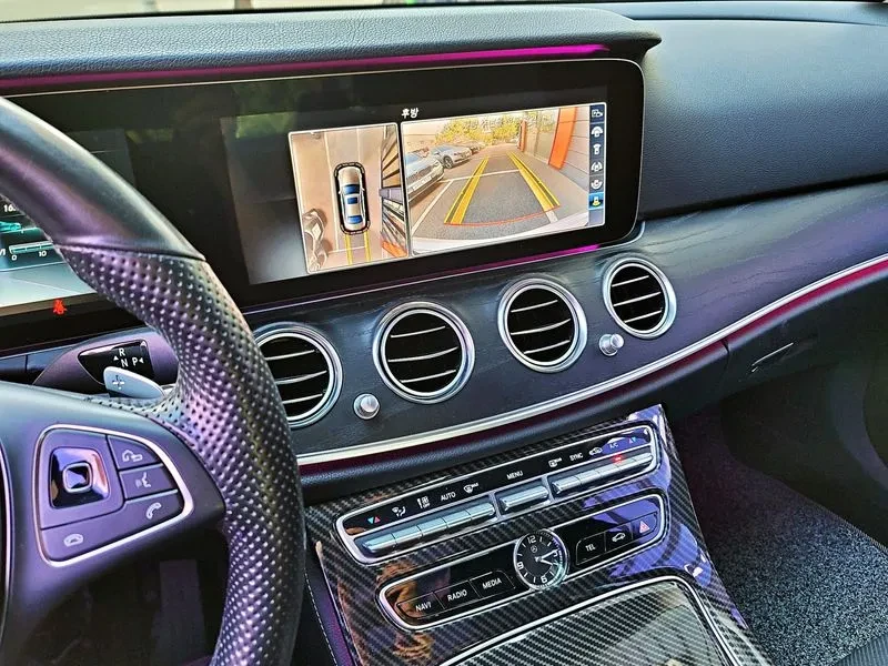 Mercedes-Benz E 300 Avantgarde, снимка 8 - Автомобили и джипове - 56018576