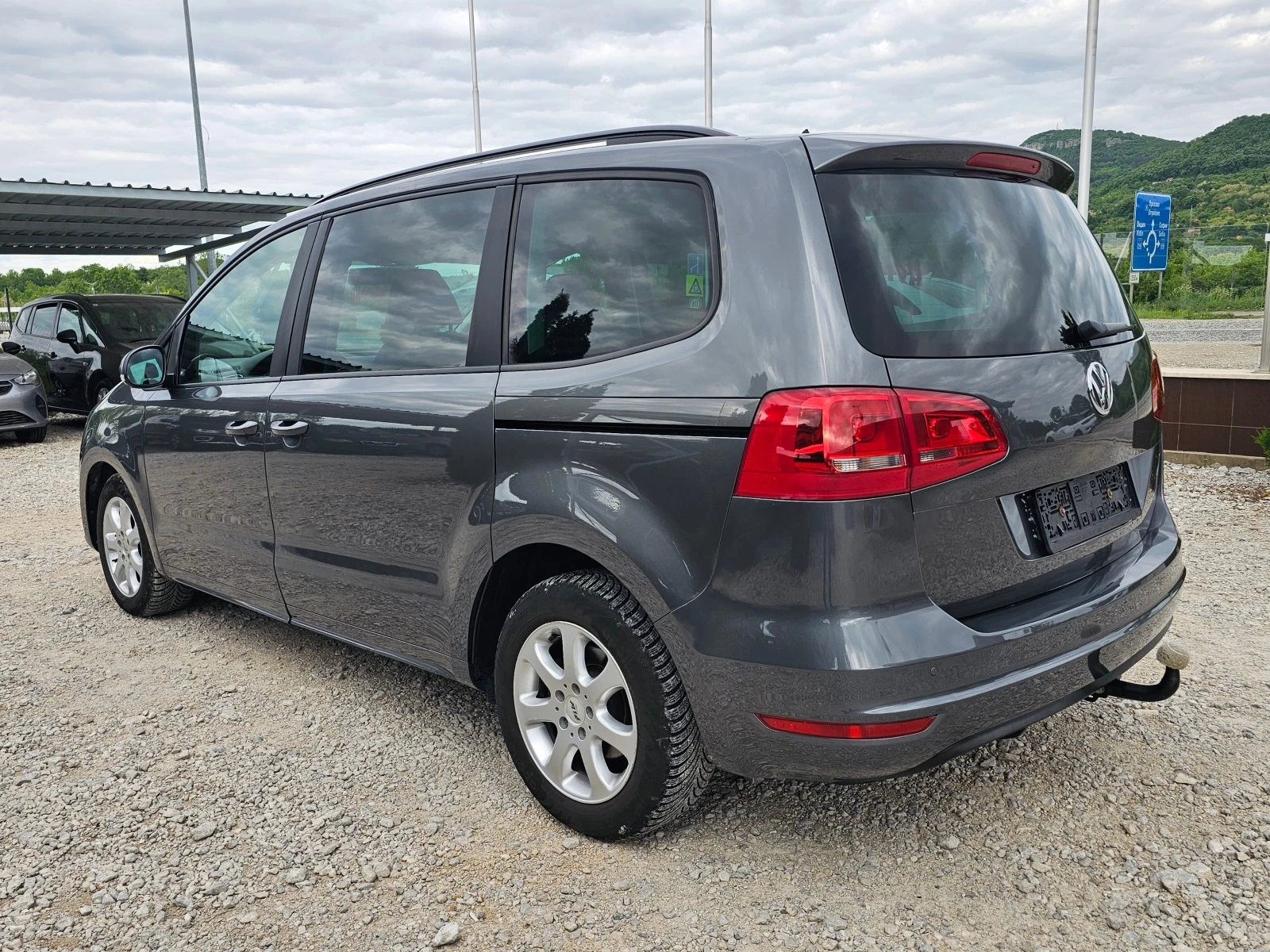 VW Sharan 2, 0 TDI КЛИМАТРОНИК !! АВТОМАТИК  !! РЕАЛНИ КМ. - изображение 3