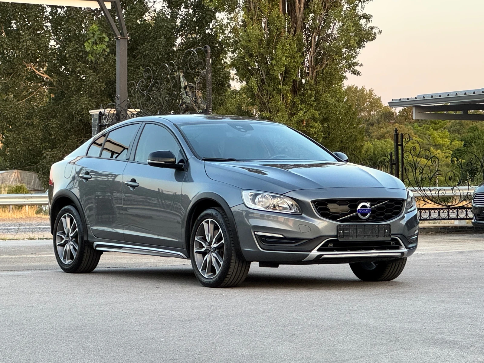 Volvo S60 2.0D4 CROSS COUNTRY - изображение 3