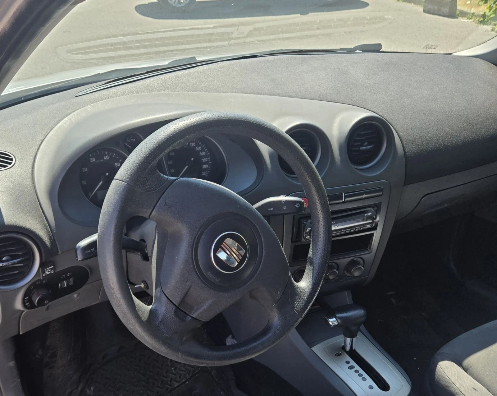 Seat Ibiza 1.4i бензин/газ Автоматик - изображение 9