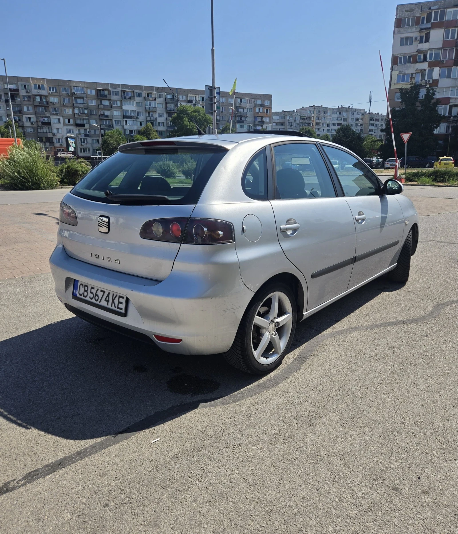 Seat Ibiza 1.4i бензин/газ Автоматик - изображение 5