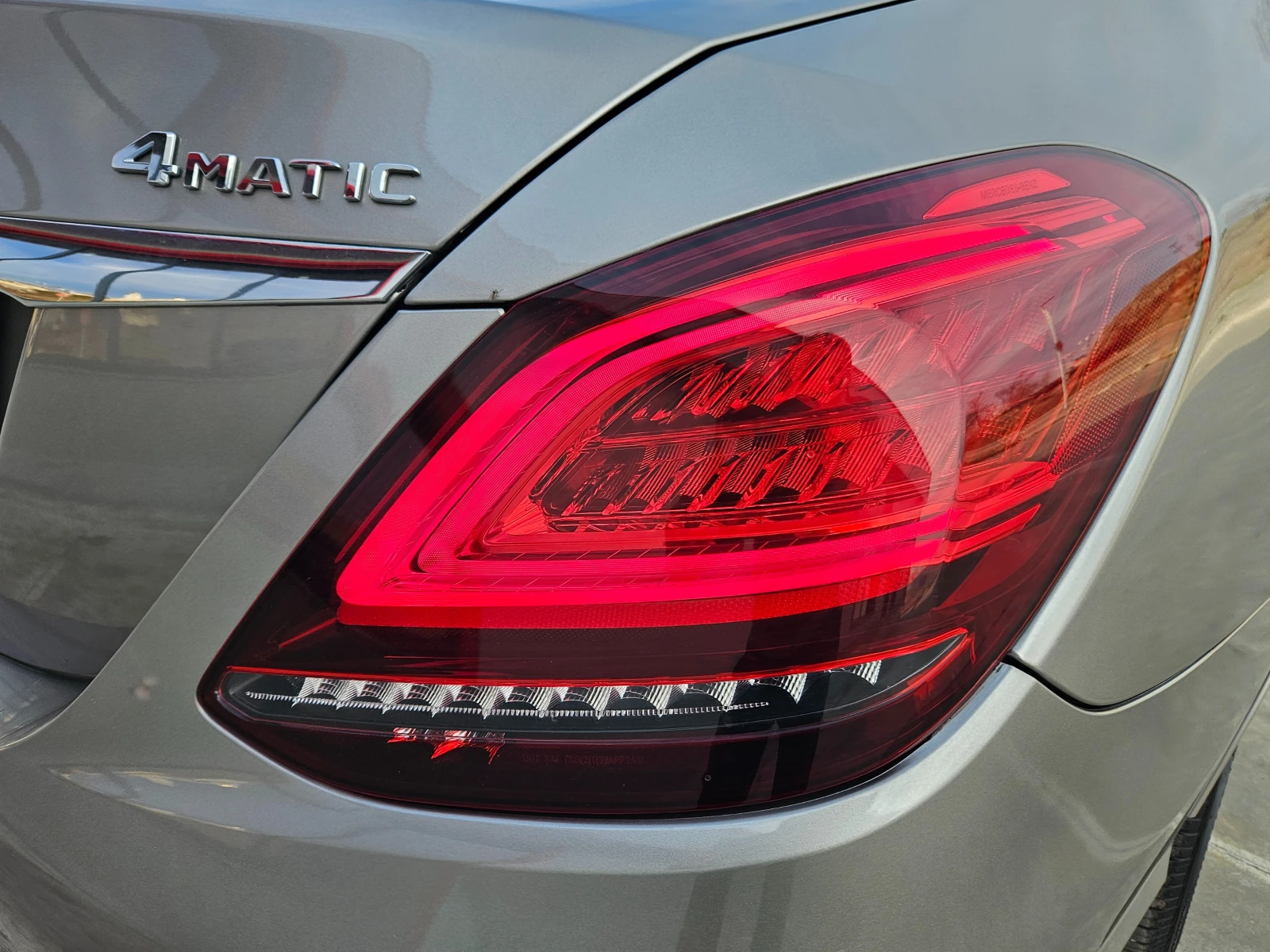 Mercedes-Benz C 300 4MATIC - Лукс, комфорт и престиж - изображение 6