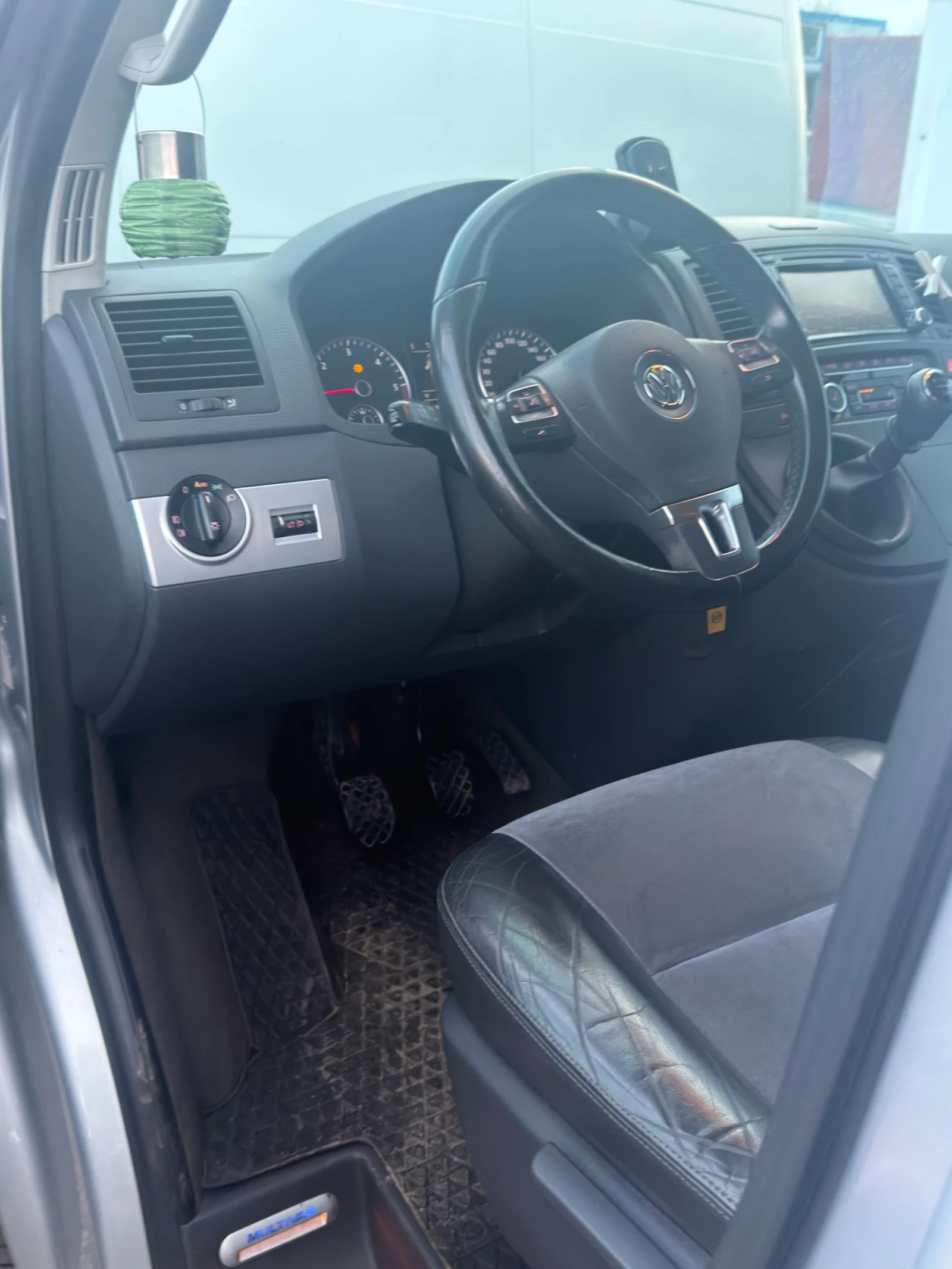 VW Multivan 2.0tdi bi 180 | Mobile.bg � ����������� 12
