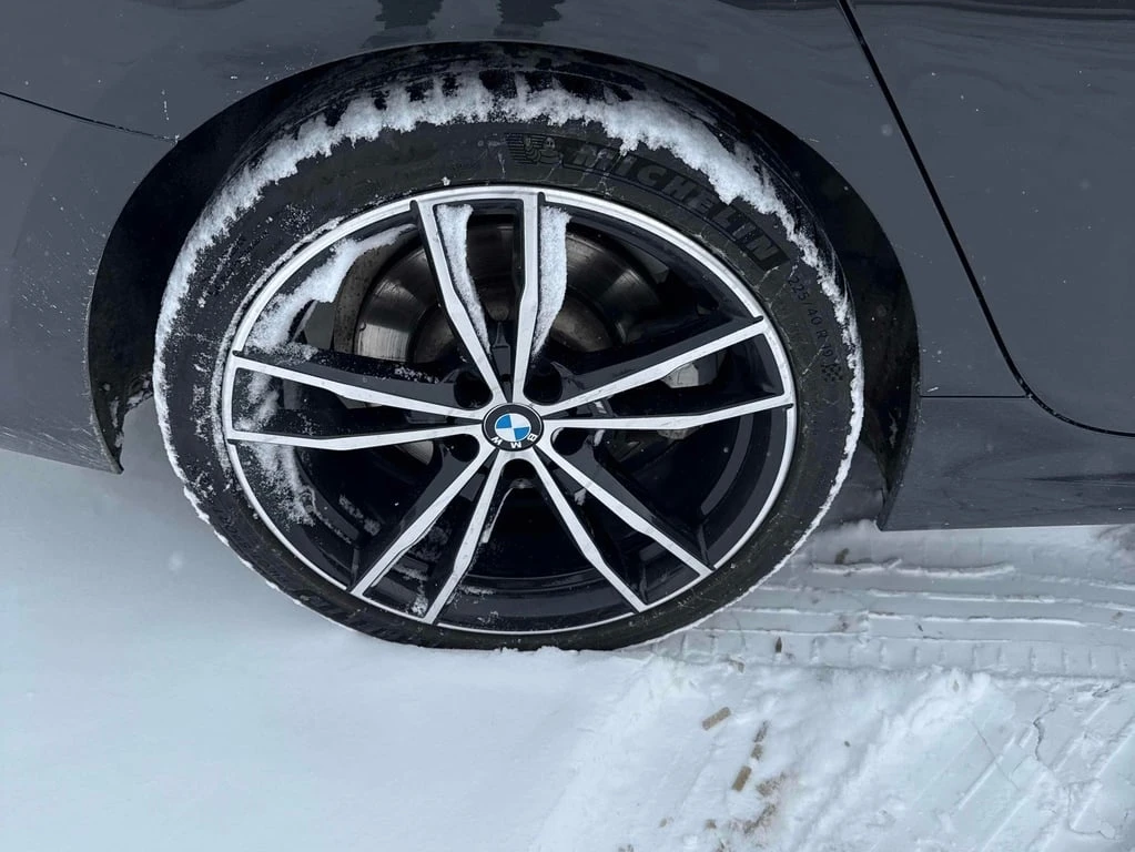 BMW 330  xDrive * CARFAX * MSPORT ПАКЕТ* ЧЕРВЕН ИНТЕРИОР - изображение 10