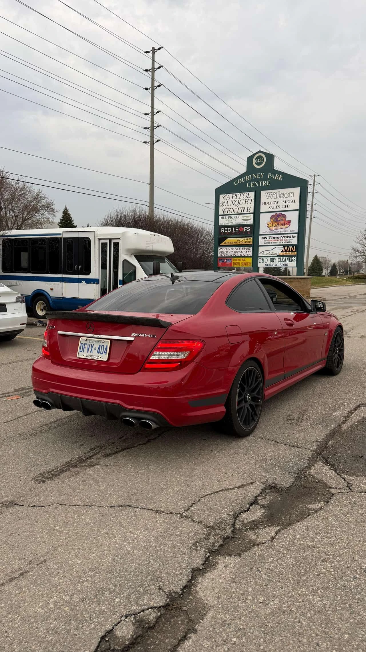 Mercedes-Benz C 63 AMG CARFAX /Кожа/Нави/Подгрев/Панорама/, снимка 10 - Автомобили и джипове - 54129181