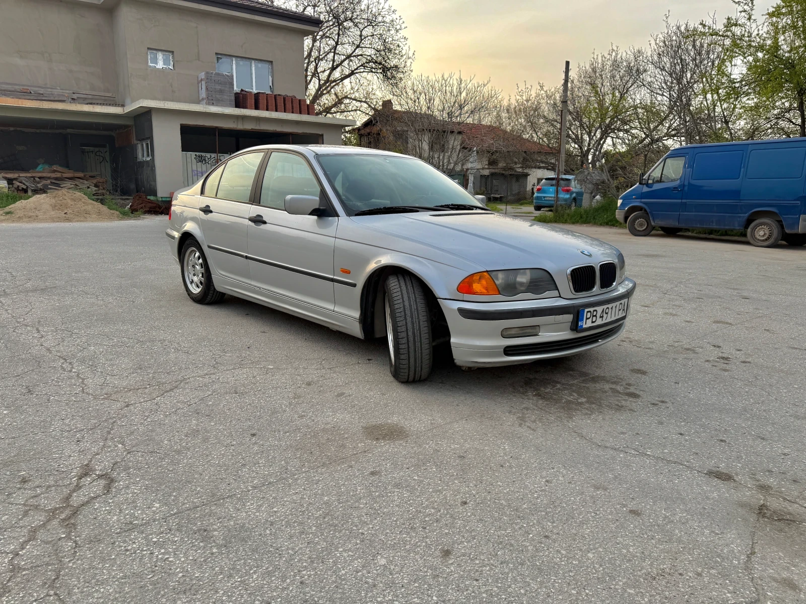 BMW 318, снимка 2 - Автомобили и джипове - 54184291