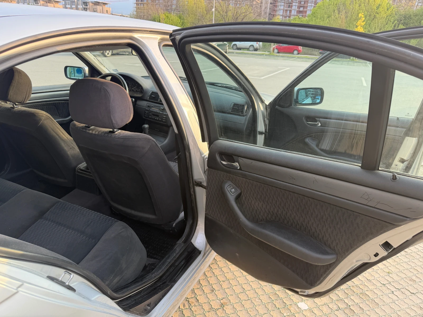 BMW 318, снимка 9 - Автомобили и джипове - 54184291