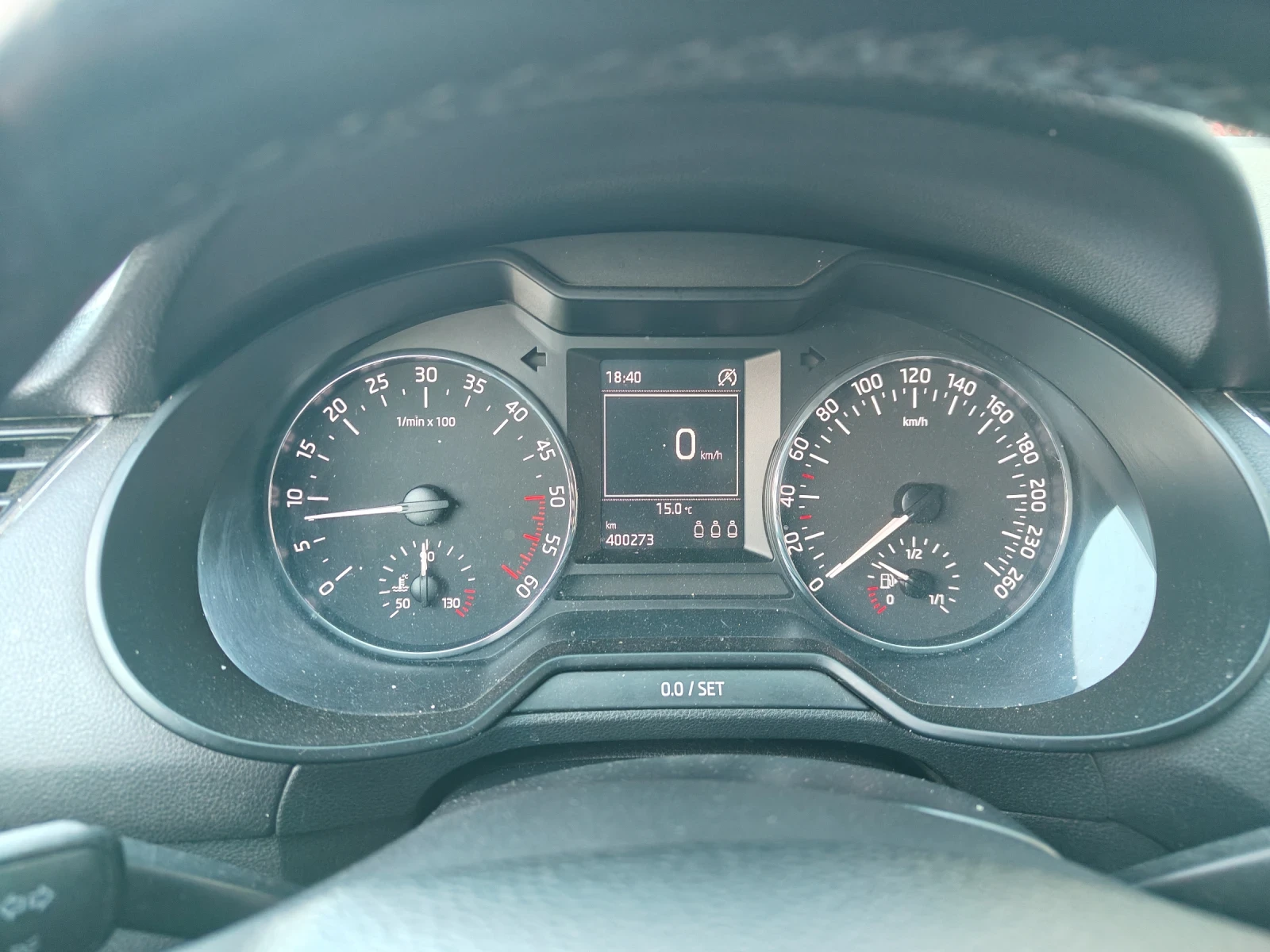 Skoda Octavia 1.6 TDi, снимка 5 - Автомобили и джипове - 54399141