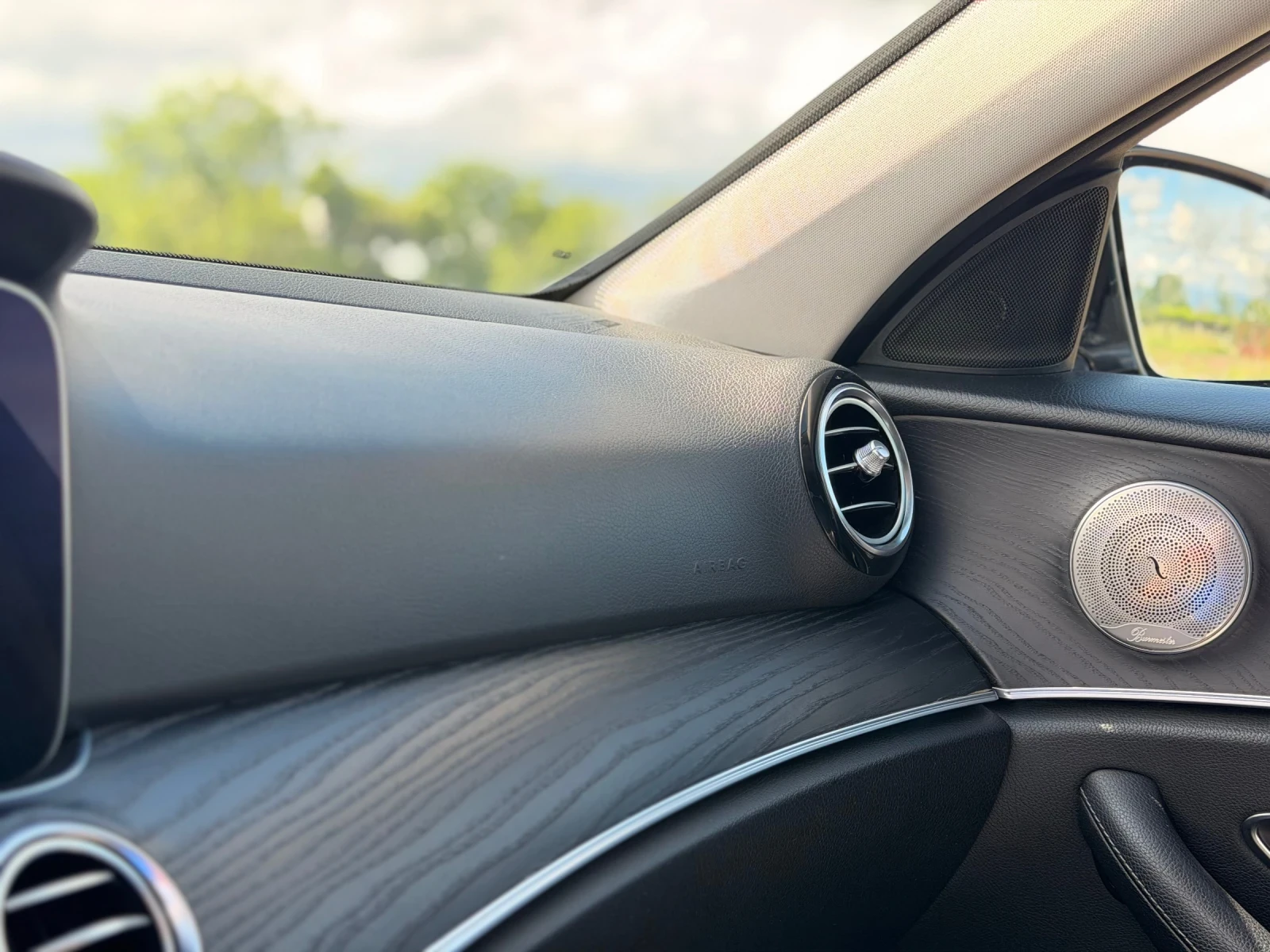 Mercedes-Benz E 220 194hp * LED, снимка 17 - Автомобили и джипове - 54779929
