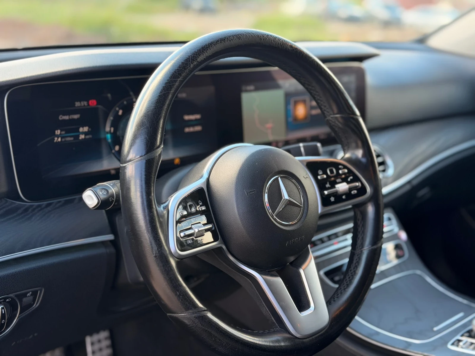 Mercedes-Benz E 220 194hp * LED, снимка 9 - Автомобили и джипове - 54779929