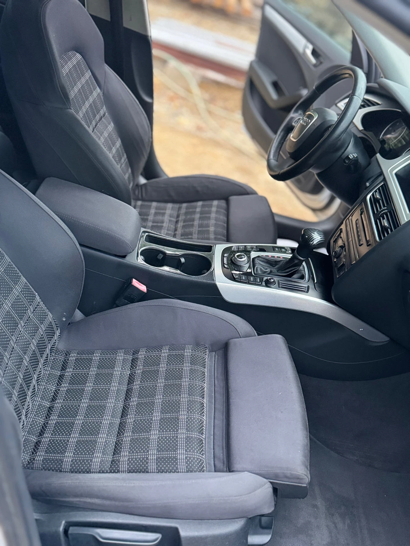 Audi A4 2.0 тди Автоматик* , снимка 10 - Автомобили и джипове - 54804429