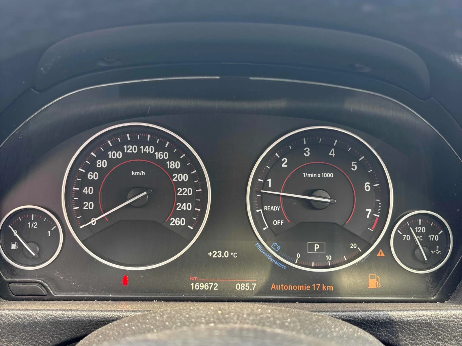BMW 330 F30 / CARFAX, снимка 8 - Автомобили и джипове - 54934770