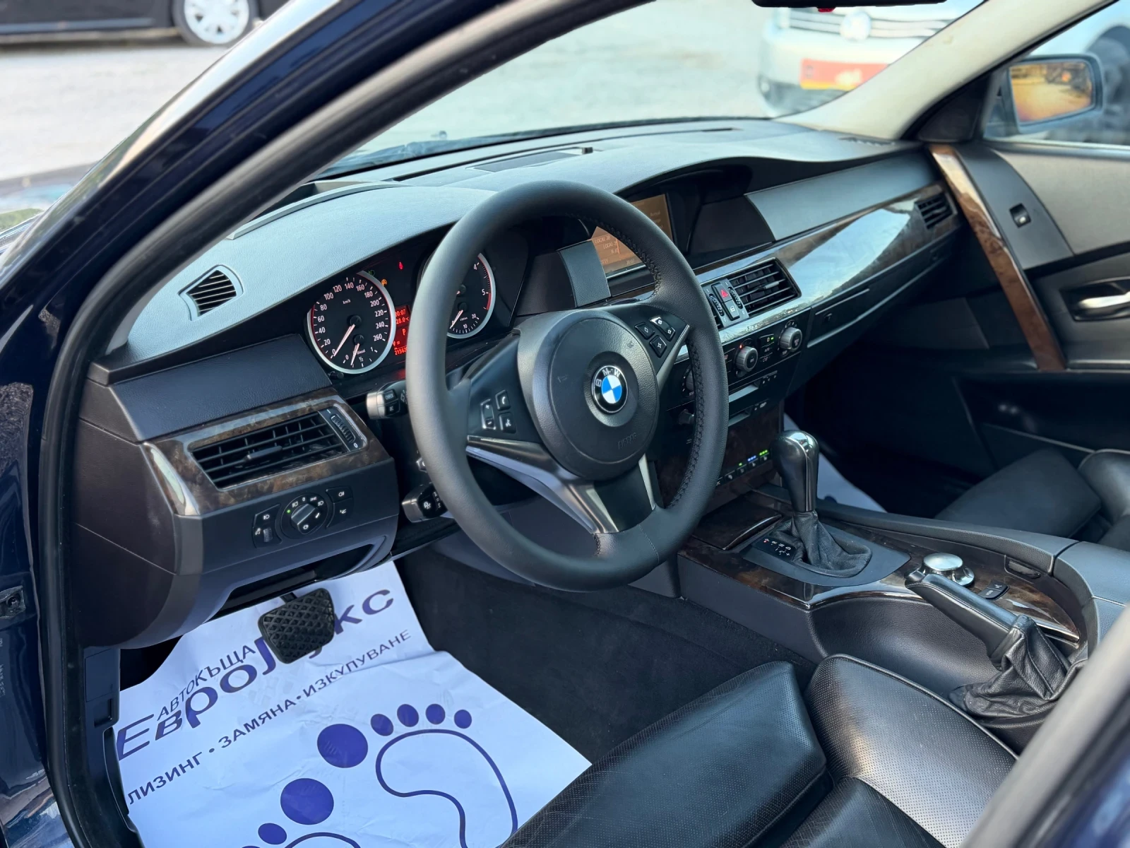 BMW 530 3.0D 218кс АВТОМАТ ОБДУХВАНЕ МАСАЖ ДИСТРОНИК FULL, снимка 10 - Автомобили и джипове - 55085280