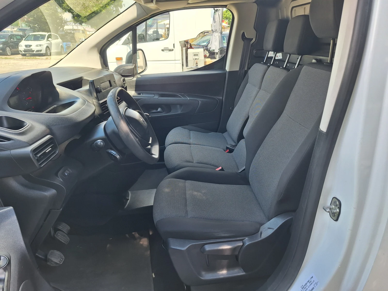 Peugeot Partner 1.6HDI, снимка 8 - Автомобили и джипове - 55162793