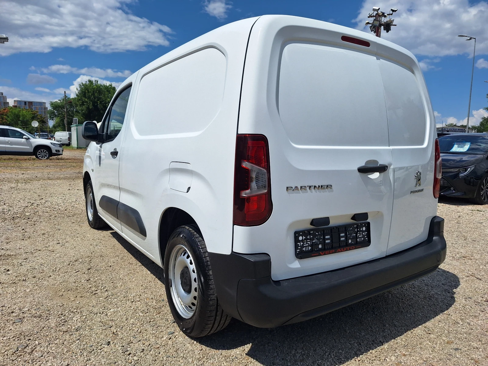 Peugeot Partner 1.6HDI, снимка 6 - Автомобили и джипове - 55162793
