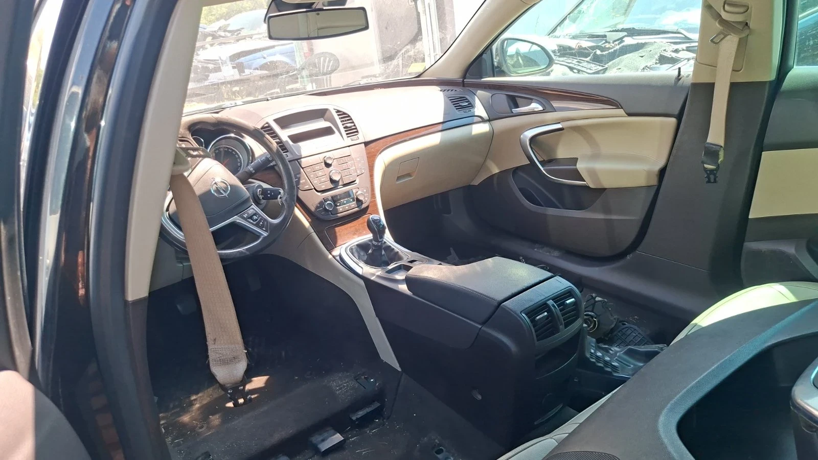 Opel Insignia 2.0 CDTI, снимка 2 - Автомобили и джипове - 55328800