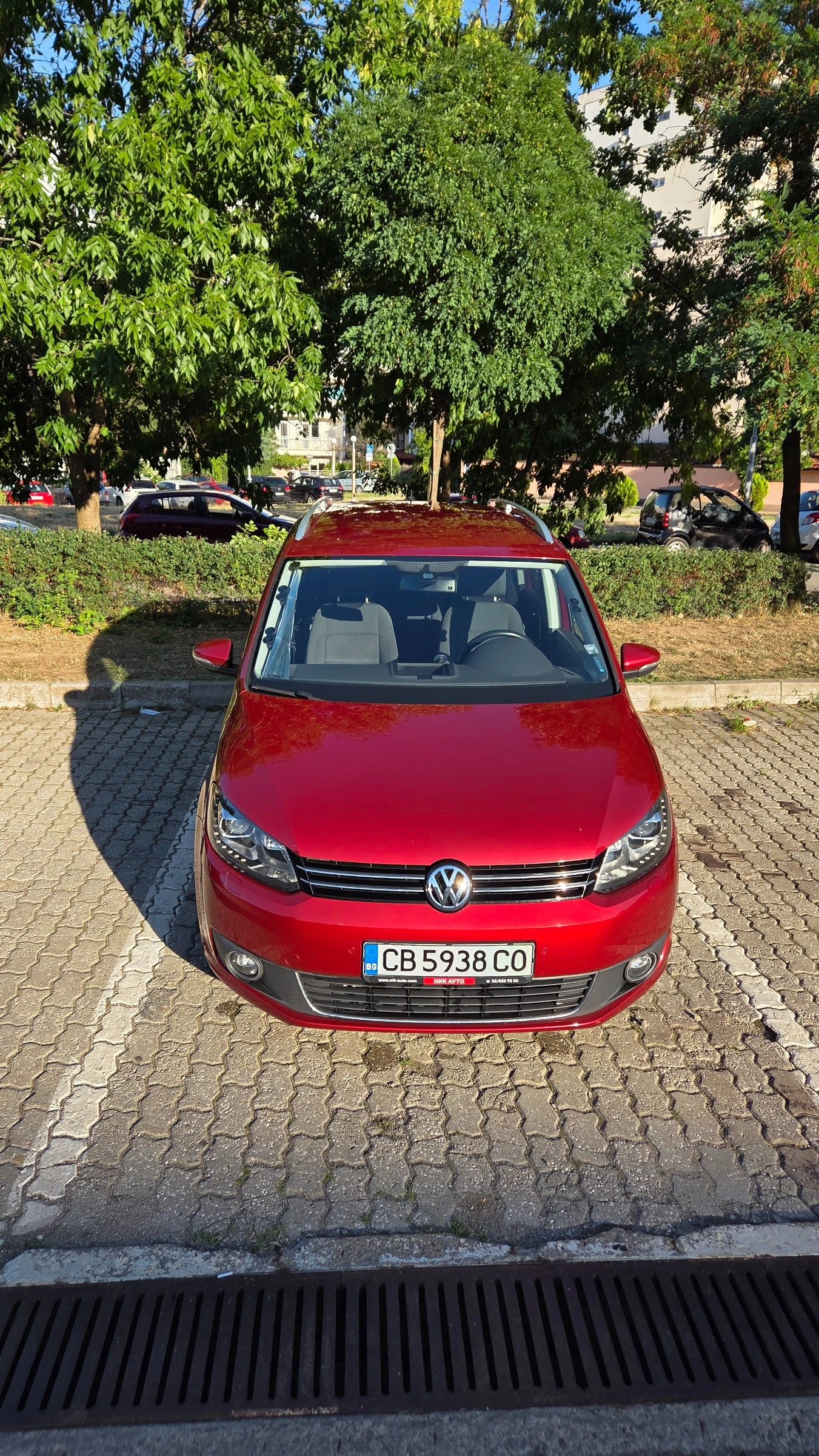 VW Touran Highline 1.4 TSI, снимка 3 - Автомобили и джипове - 55485340