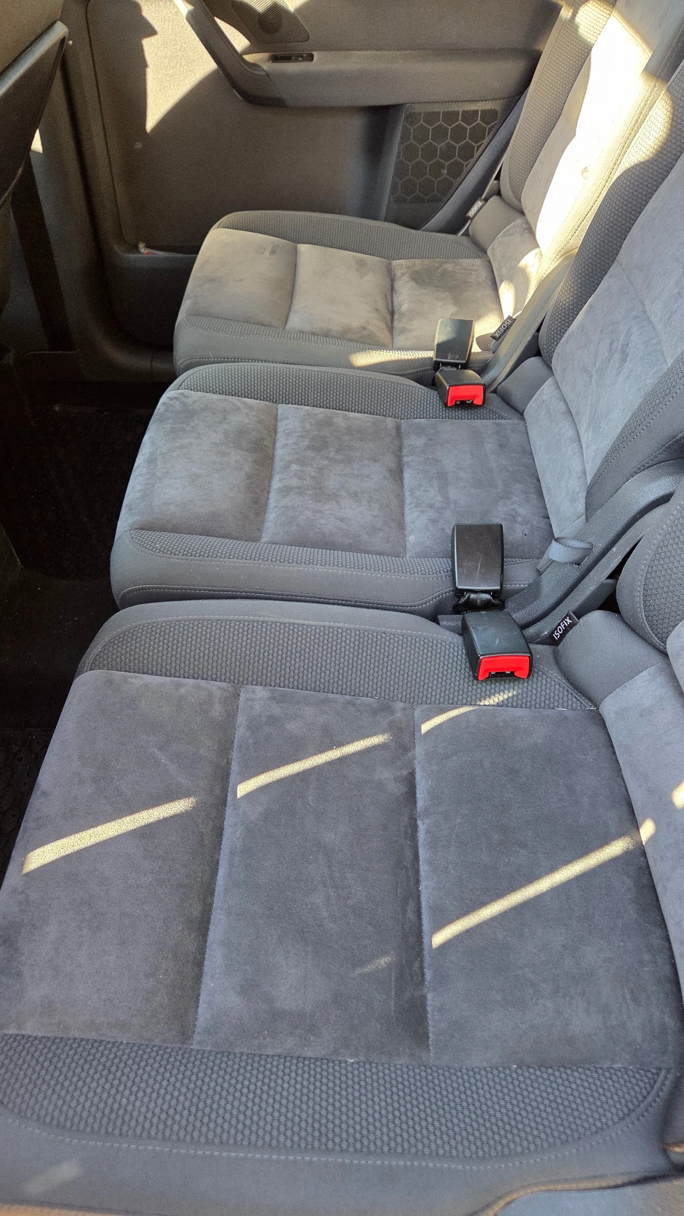 VW Touran Highline 1.4 TSI, снимка 14 - Автомобили и джипове - 55485340