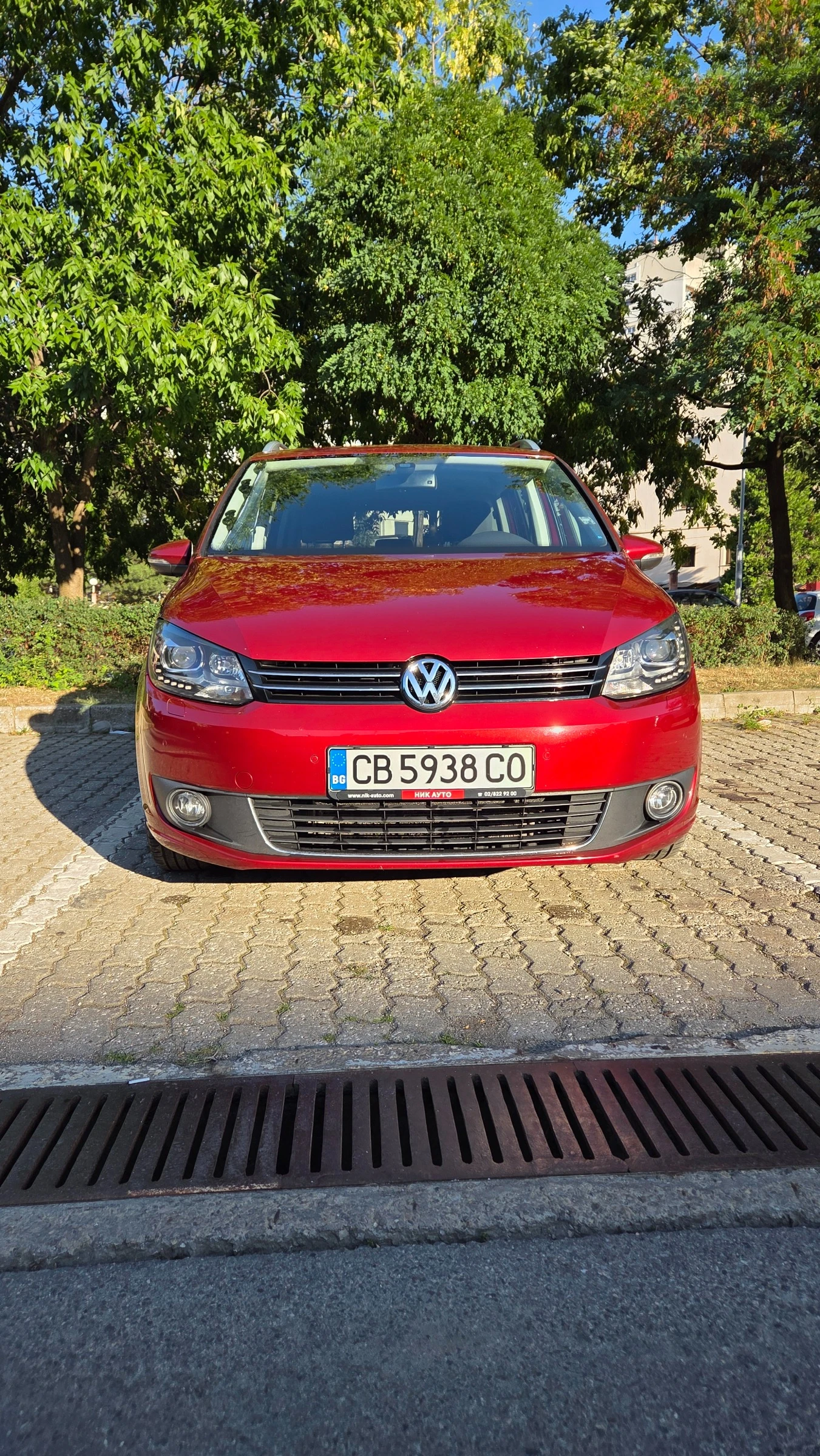 VW Touran Highline 1.4 TSI, снимка 2 - Автомобили и джипове - 55485340