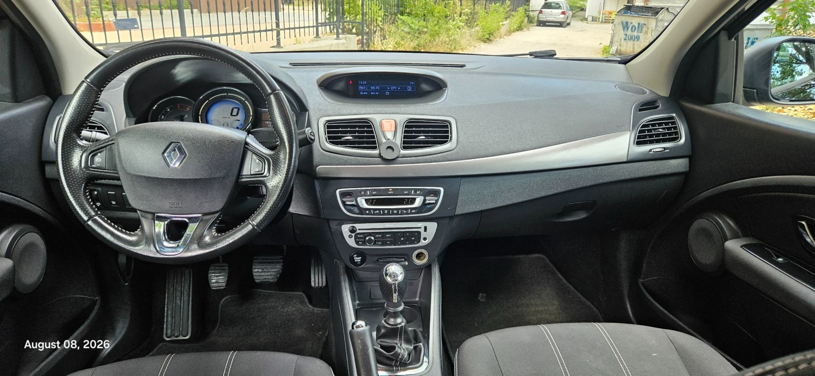 Renault Fluence 1.5 DCI, снимка 10 - Автомобили и джипове - 55596124