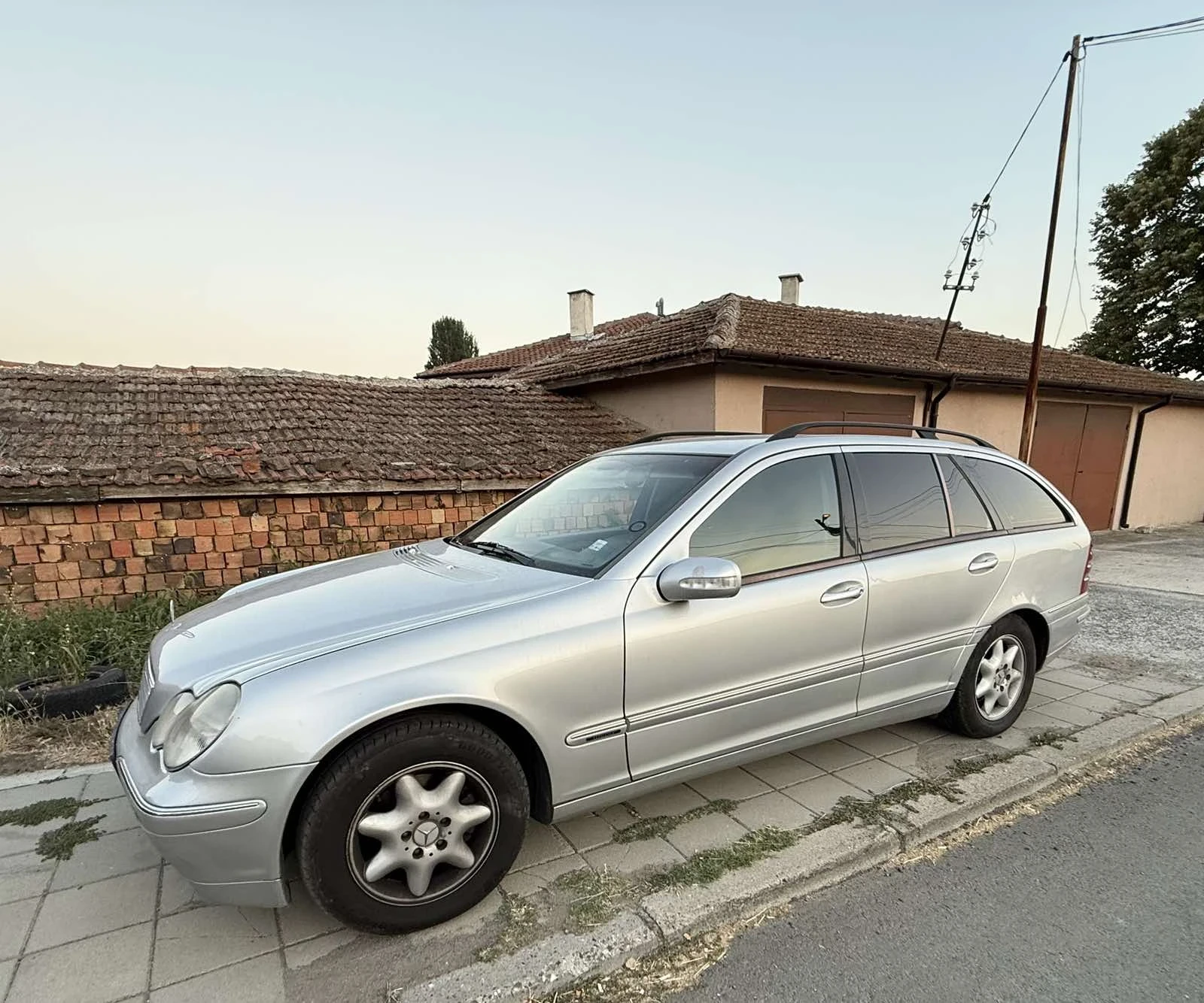 Mercedes-Benz C 220, снимка 5 - Автомобили и джипове - 55599035