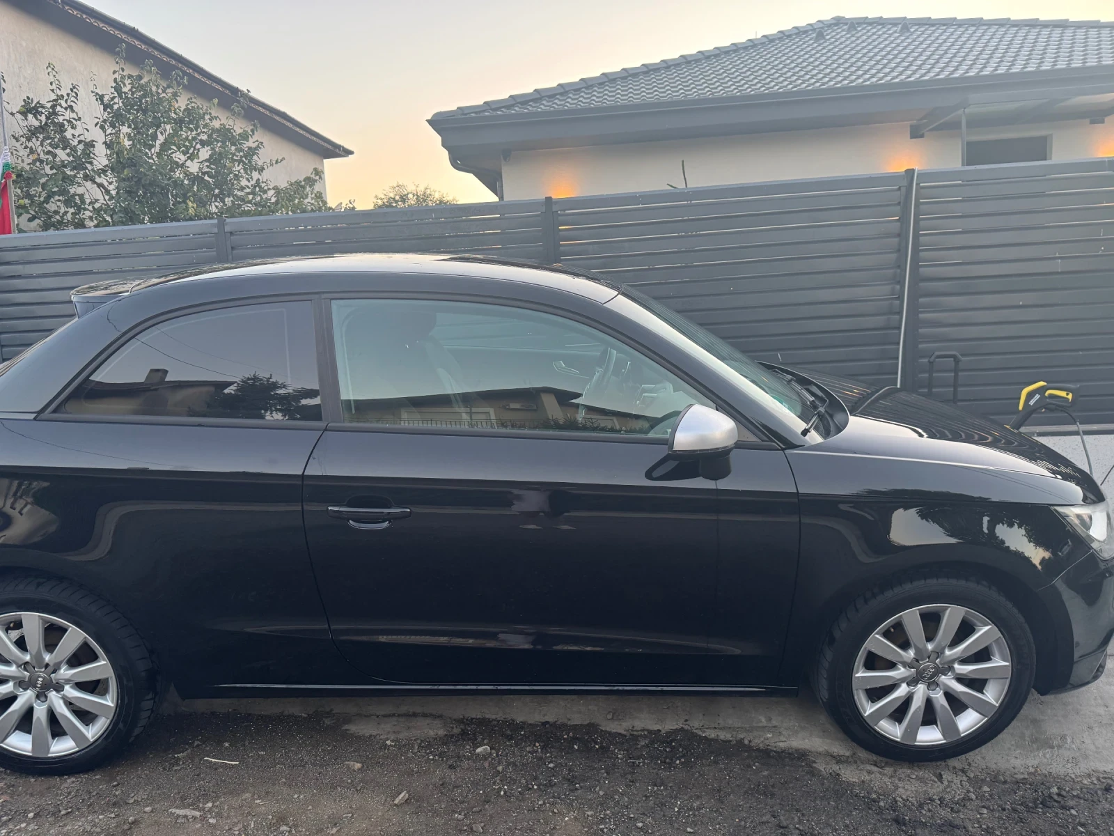 Audi A1, снимка 2 - Автомобили и джипове - 55772035