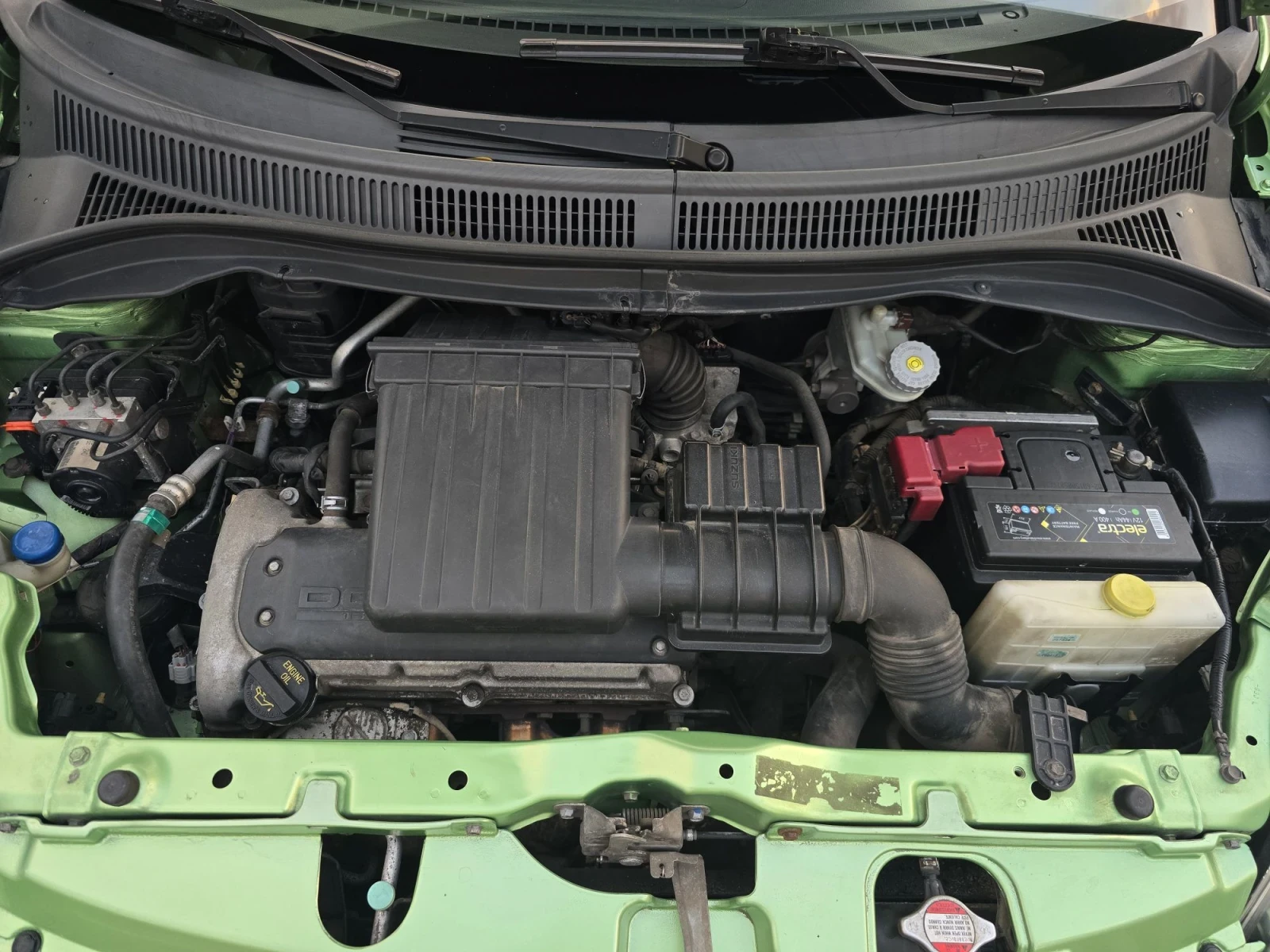 Suzuki Swift 4 врати.4 цилиндъра.Евро 5.Климатик, снимка 16 - Автомобили и джипове - 55904872