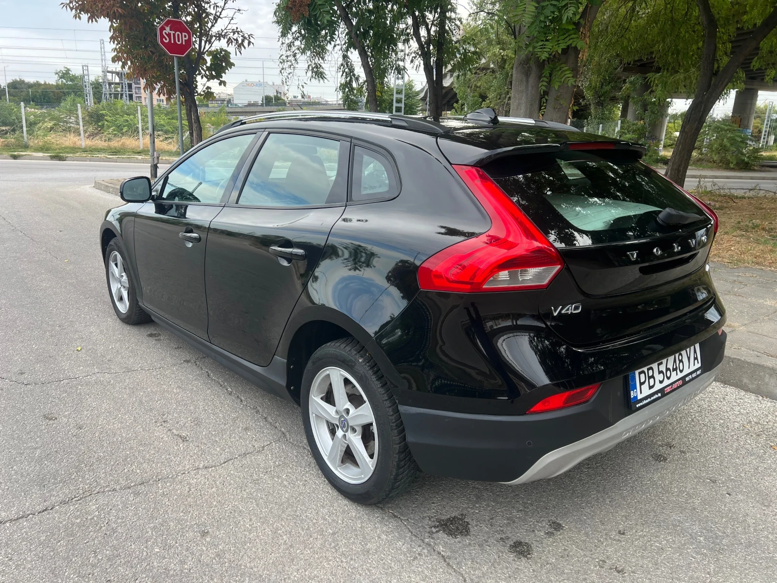 Volvo V40 Cross Country, снимка 9 - Автомобили и джипове - 56231529