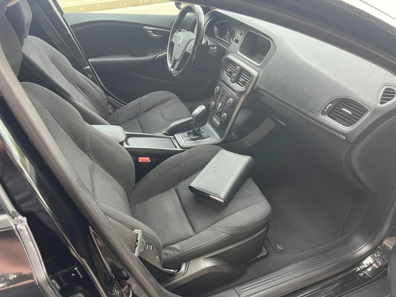 Volvo V40 Cross Country, снимка 5 - Автомобили и джипове - 56231529