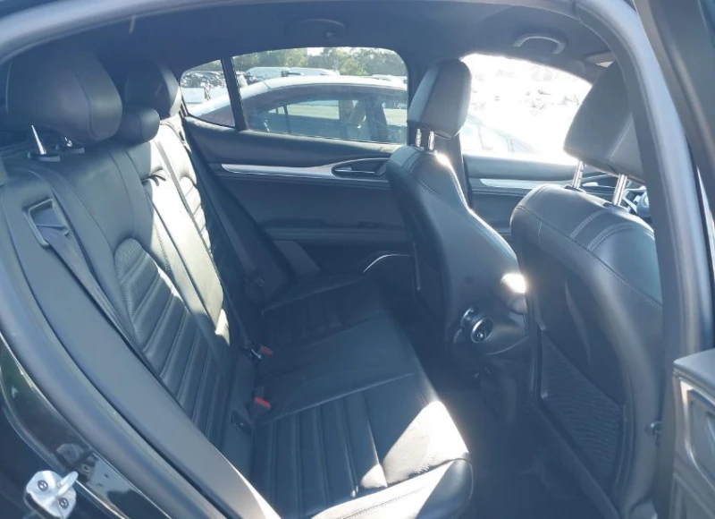Alfa Romeo Stelvio, снимка 8 - Автомобили и джипове - 52811736