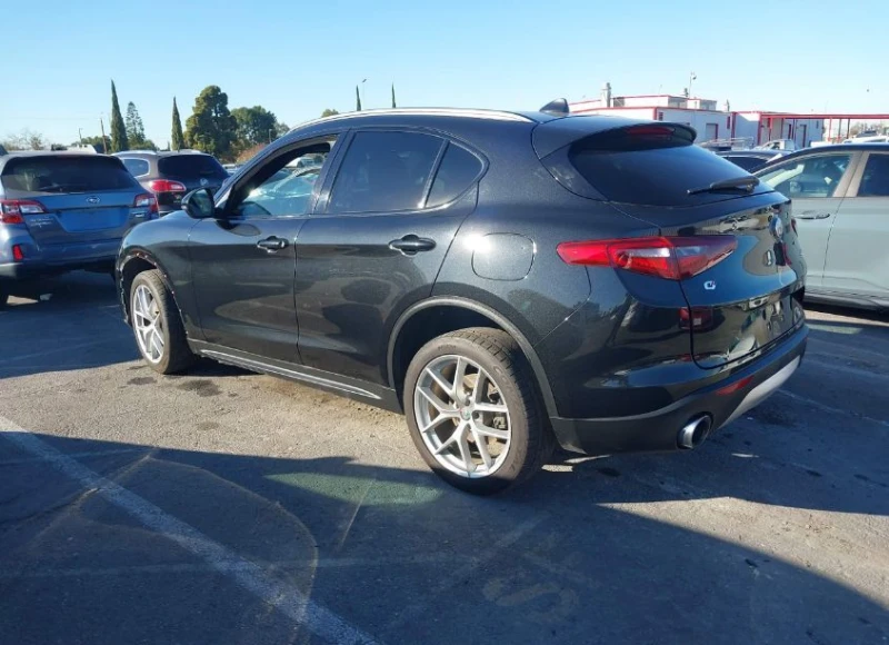 Alfa Romeo Stelvio, снимка 3 - Автомобили и джипове - 52811736