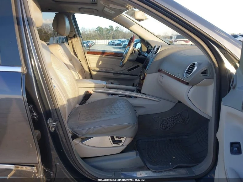 Mercedes-Benz GL 550 5.5l 4Matic, снимка 5 - Автомобили и джипове - 53187254