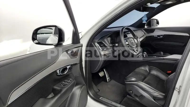 Volvo Xc90 T8 Hybrid| 360| DISTRONIC| ВКЛ. ТЕХНОТЕСТ, снимка 6 - Автомобили и джипове - 54442437