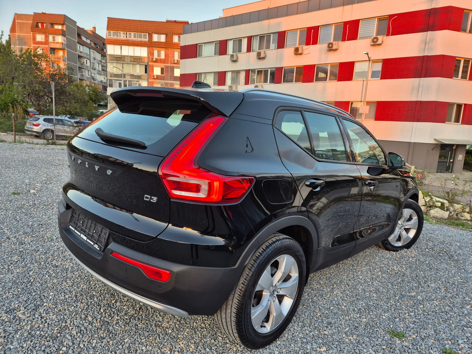 Volvo XC40 2.0 D-3-LED-KEYLESS-8-GEARTRONIC - изображение 2