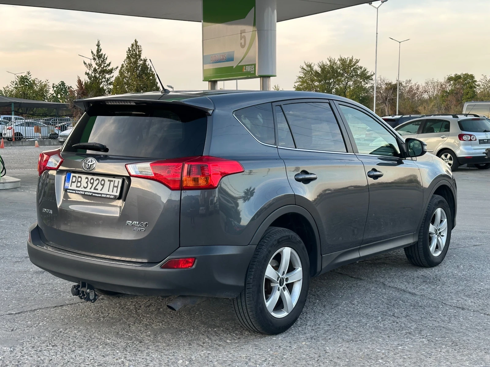 Toyota Rav4  - изображение 4