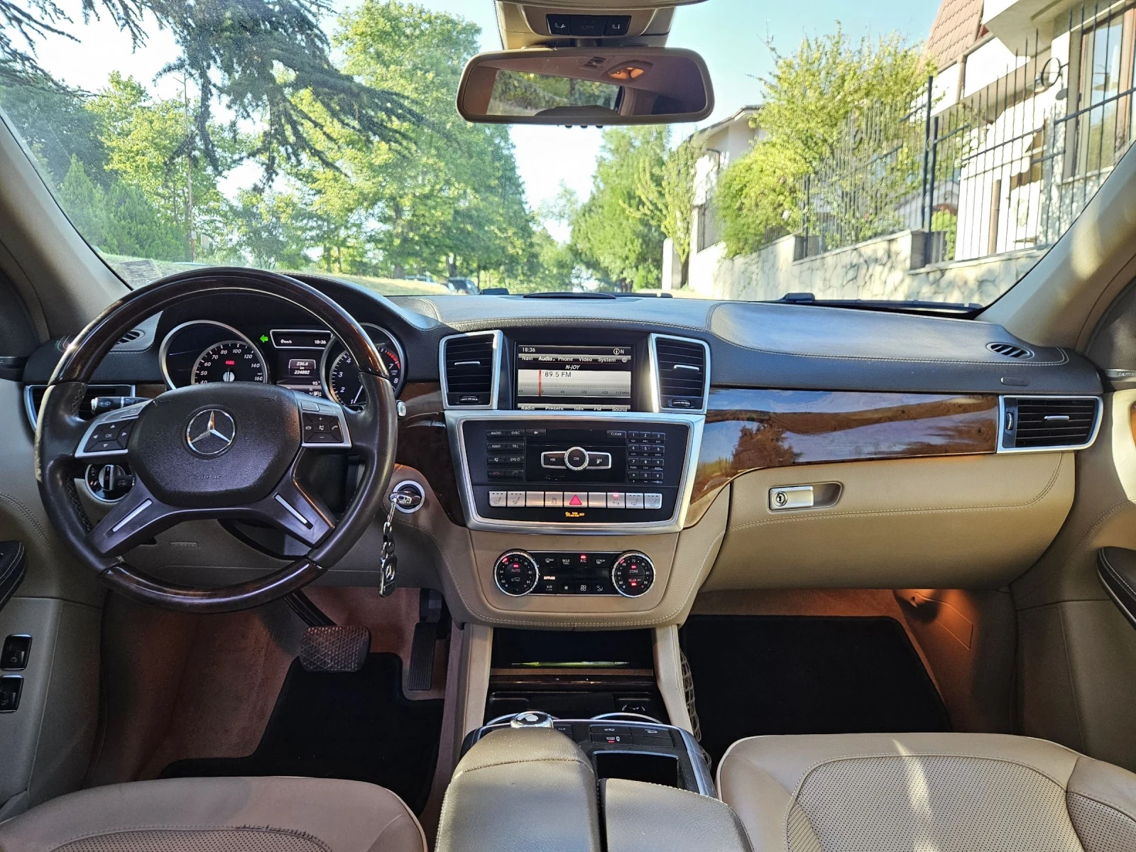 Mercedes-Benz GL 500 AMG/4-MATIC/3xTV/DISTRONIC/PANO/ВАКУУМ/7G+ /FULL - изображение 8