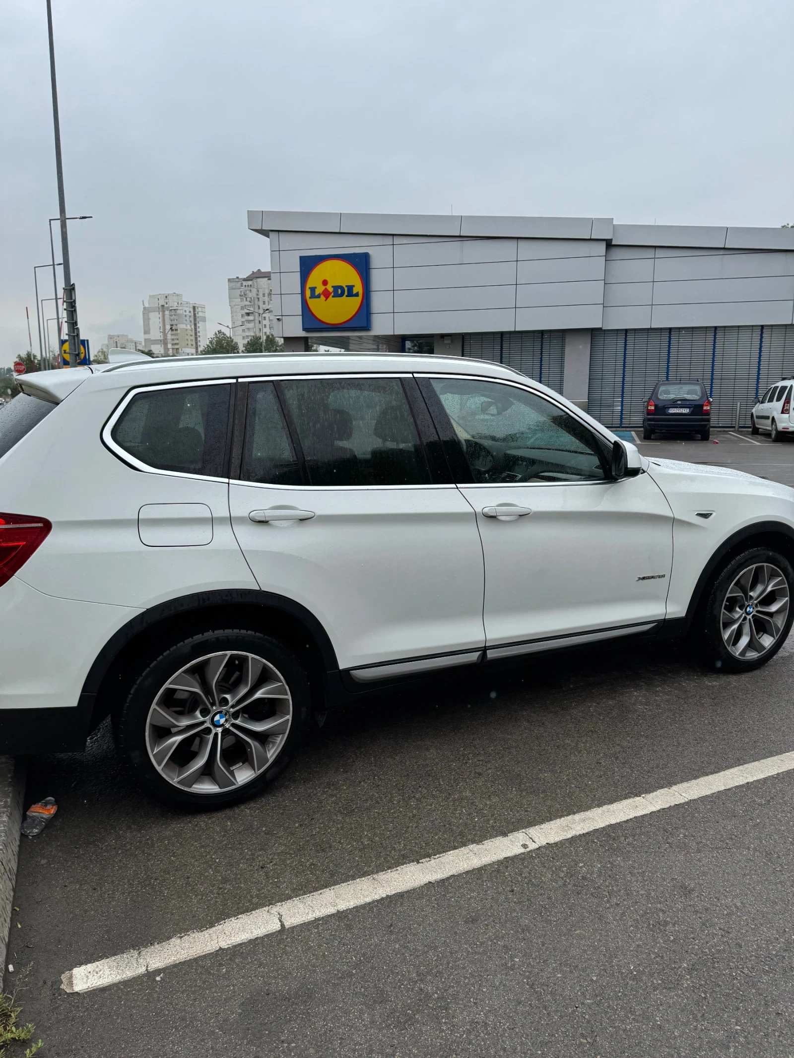 BMW X3 28i Facelift FULL Екстри - изображение 7