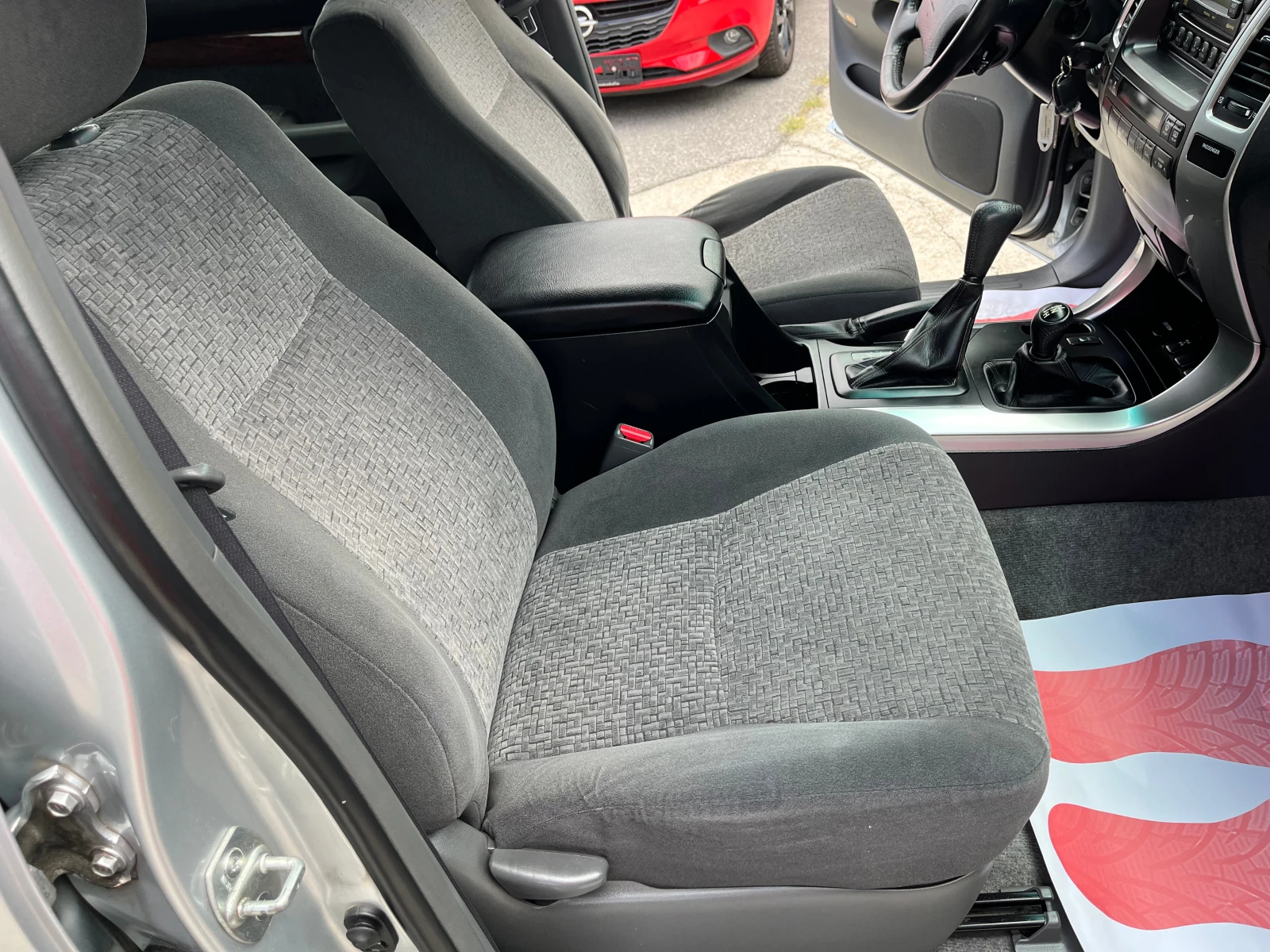 Toyota Land cruiser Automat 166 k.c - изображение 8