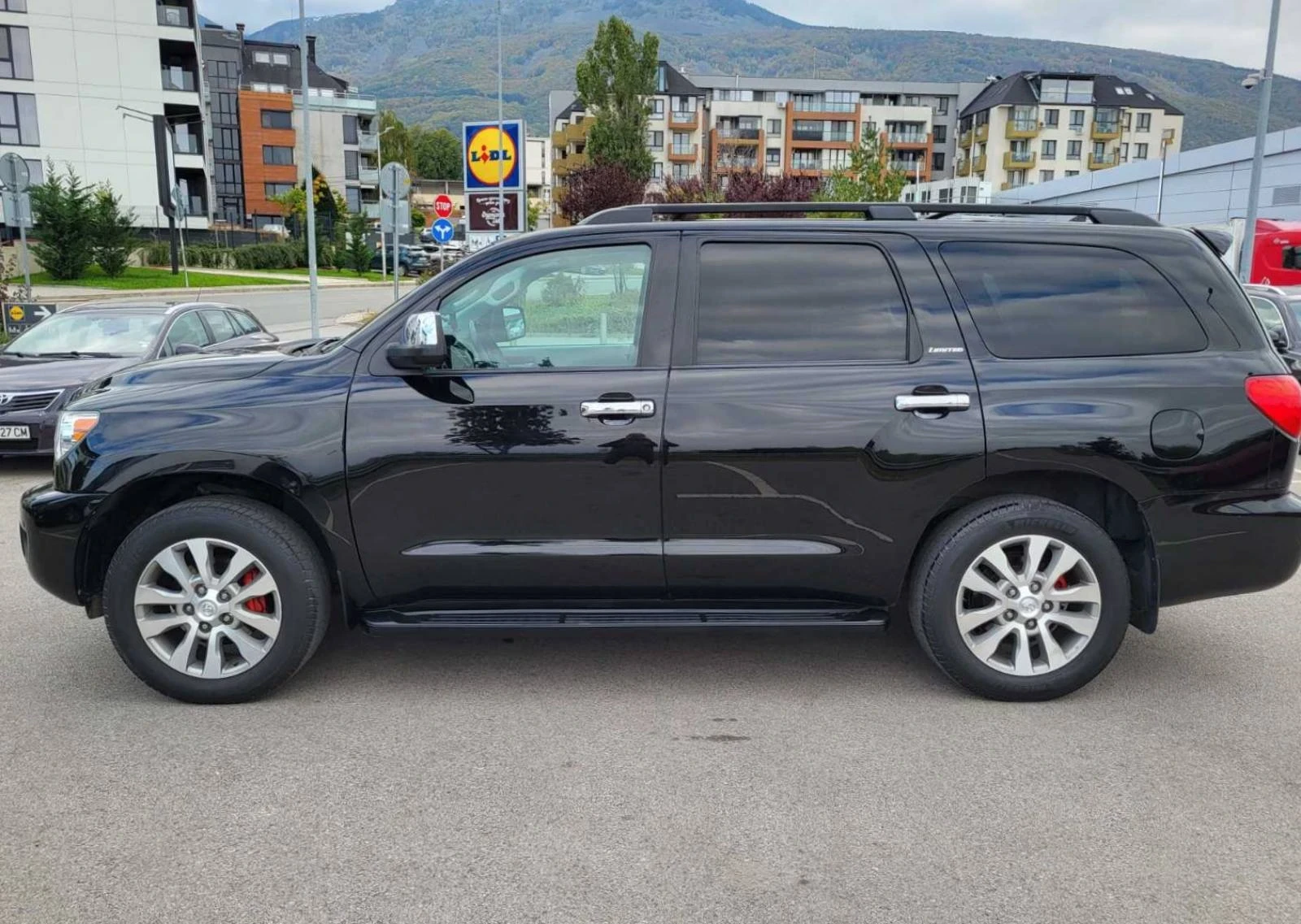 Toyota Sequoia Limited - изображение 9