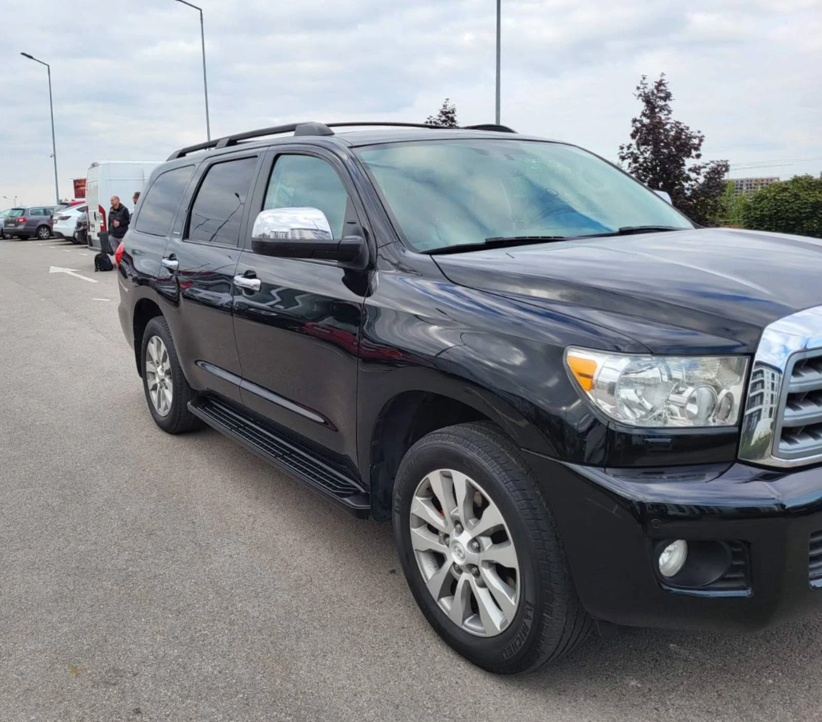 Toyota Sequoia Limited - изображение 3