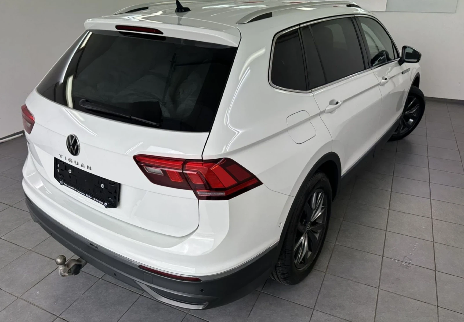 VW Tiguan Allspace 2.0TDI.110KW.LED.NAVI.KAMERA - изображение 4