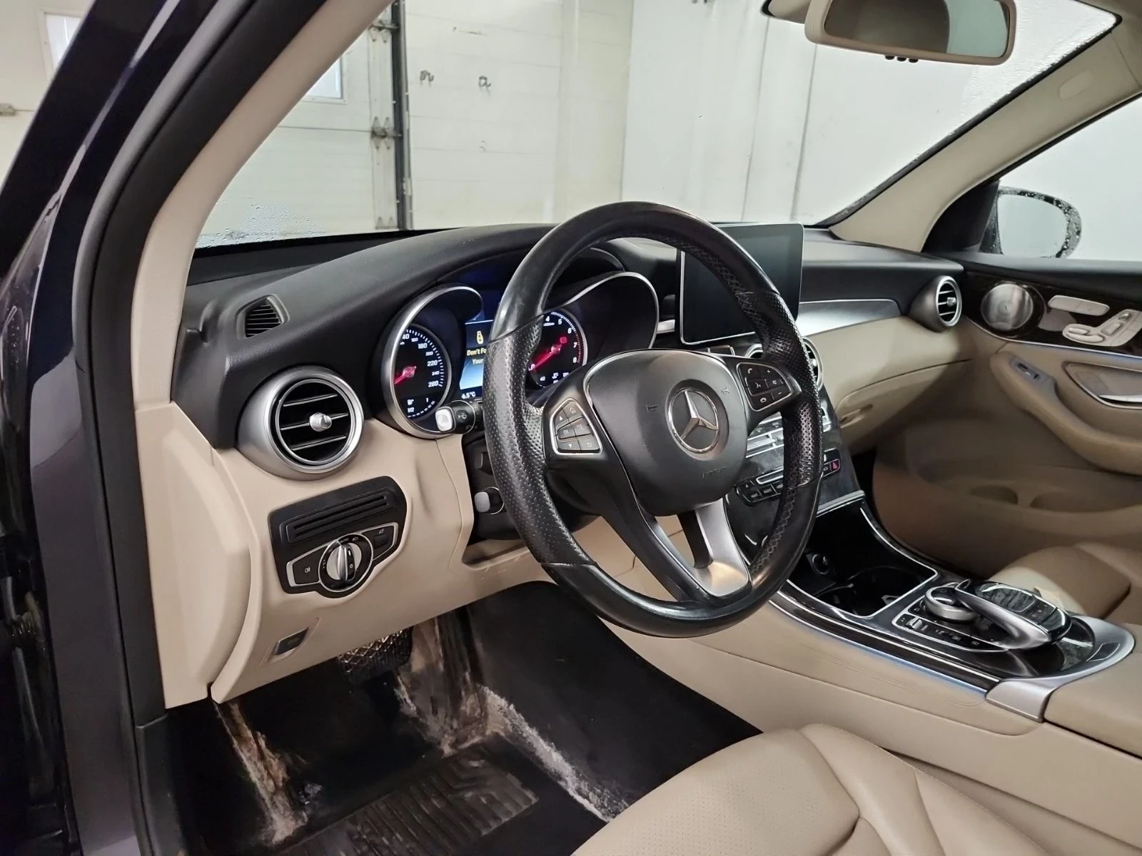 Mercedes-Benz GLC 300 AMG-line* 4M* 360View* Burmester* Подгрев* Пано - изображение 8