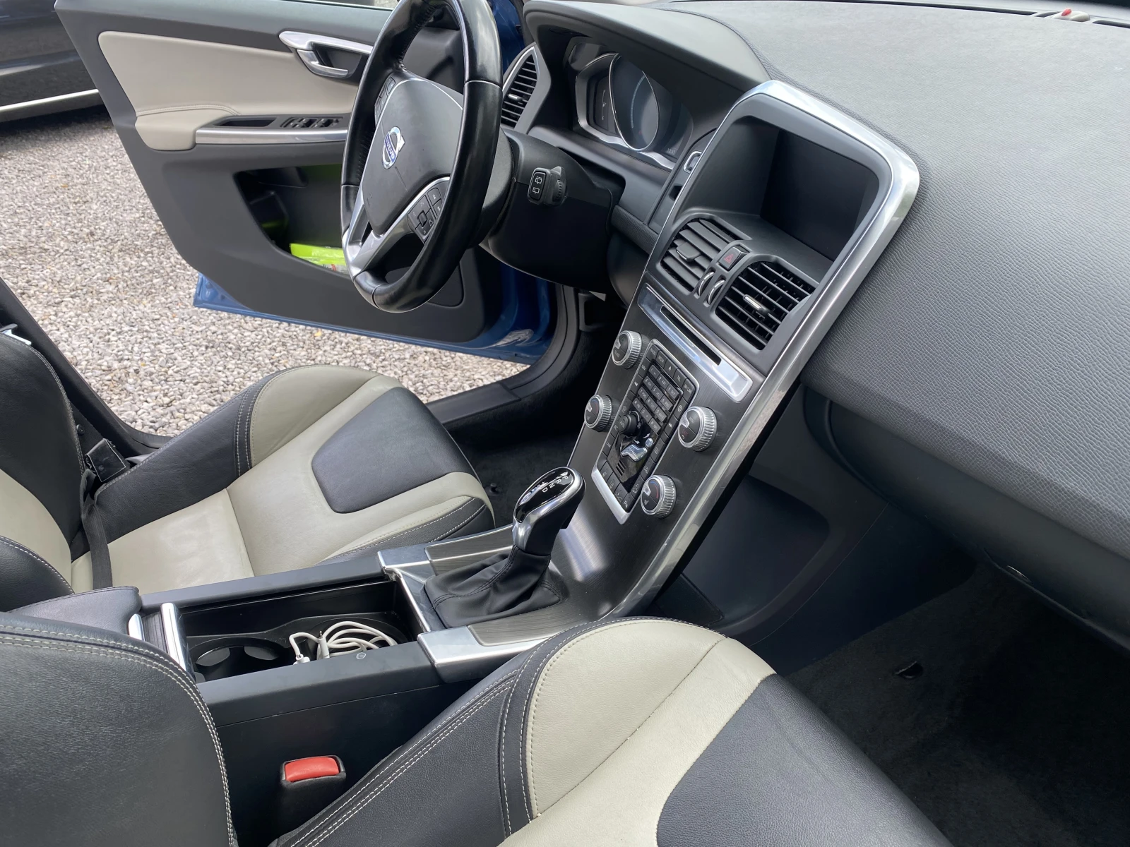 Volvo XC60 D4 AWD | Mobile.bg � ����������� 12