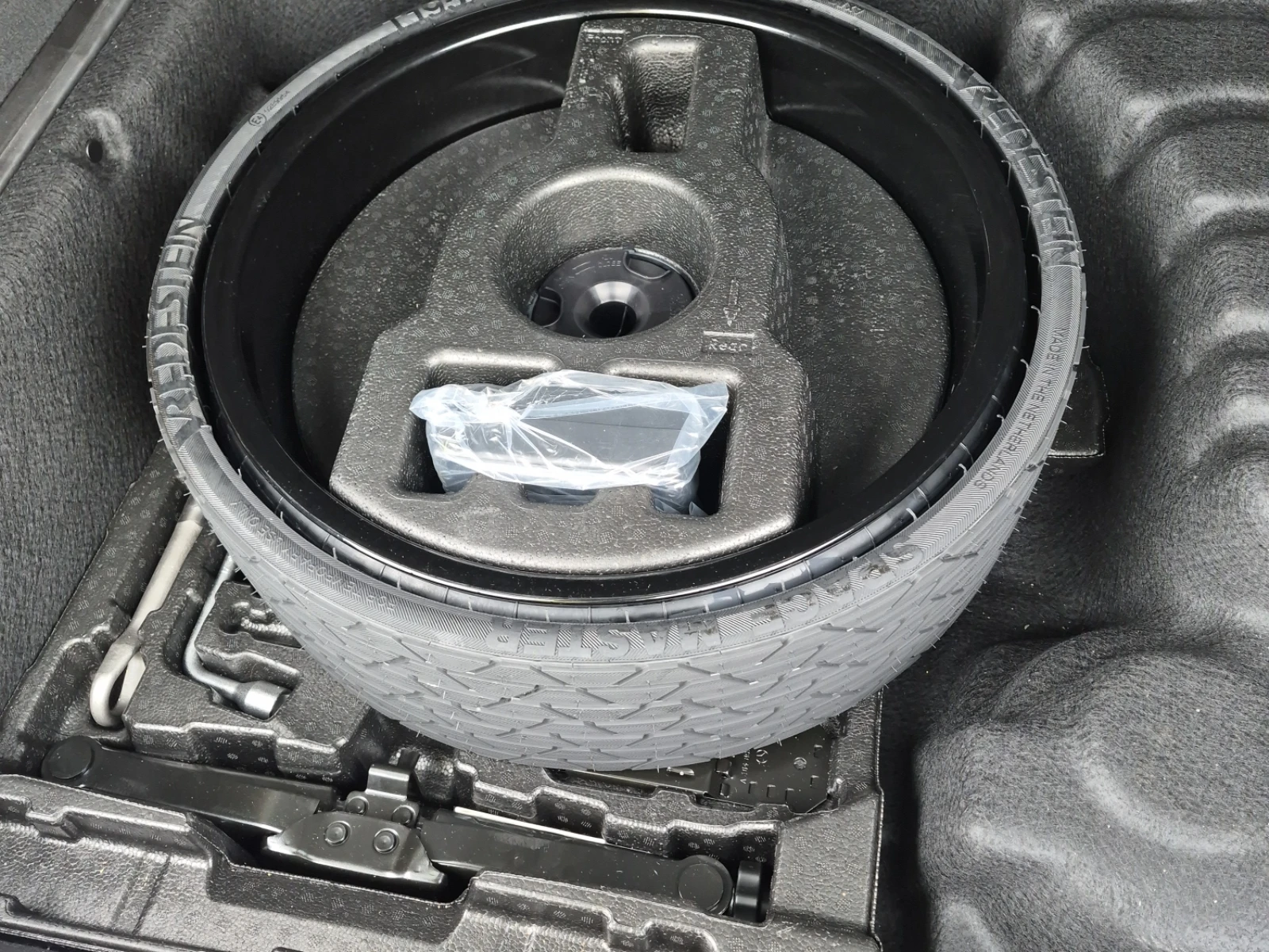 Mercedes-Benz GLE AMG GLE 53 * * CARFAX * * АВТО КРЕДИТ * * , снимка 13 - Автомобили и джипове - 53790202