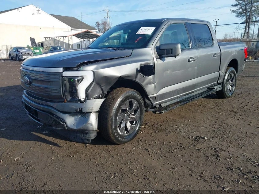 Ford F150 LIGHTNING LARIAT | ЦЕНА ДО БЪЛГАРИЯ | , снимка 2 - Автомобили и джипове - 53937368