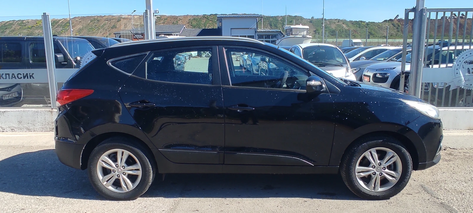 Hyundai IX35 1.7 CRDI  6-СКОРОСТИ, снимка 4 - Автомобили и джипове - 54550248