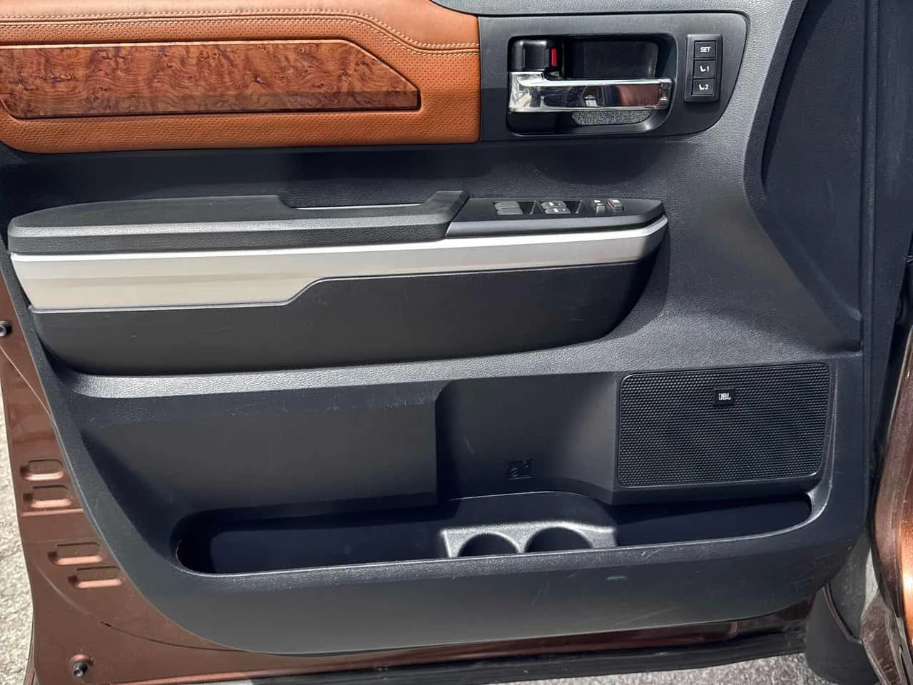 Toyota Tundra Platinum* АВТОКРЕДИТ БЕЗ ПЪРВОНАЧАЛНА ВНОСКА* , снимка 10 - Автомобили и джипове - 54607150