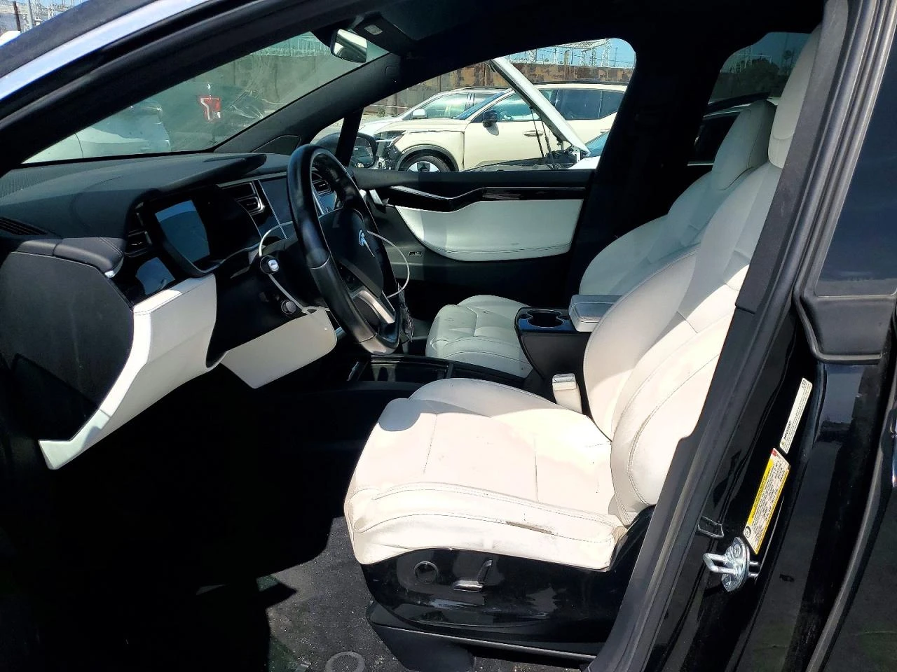 Tesla Model X, снимка 7 - Автомобили и джипове - 55893385