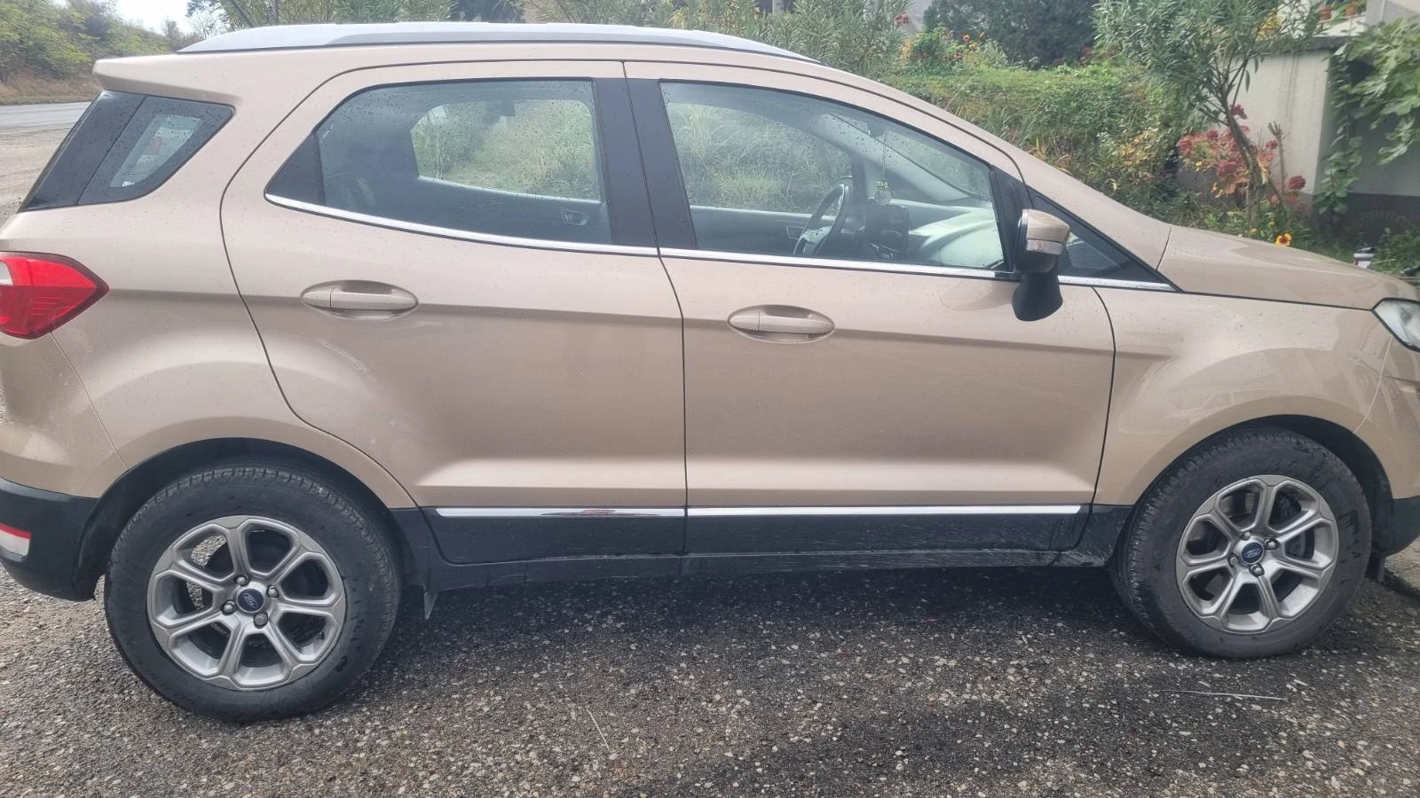 Ford EcoSport, снимка 3 - Автомобили и джипове - 56616139