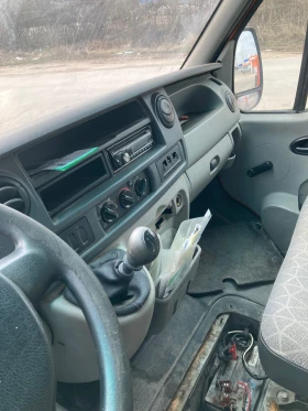 Renault Master 2.5dci, снимка 9 - Бусове и автобуси - 53694877